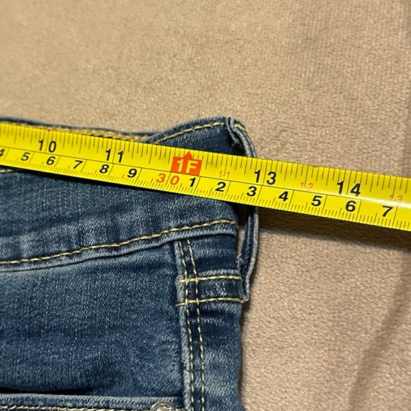 Denizen by Levi’s high rise shortie stretch Jean shorts size 27 - Picture 6 of 12